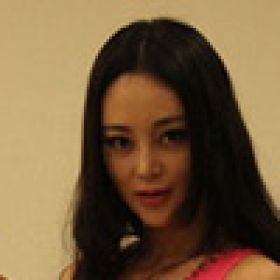 劉朵朵代言美源護膚品